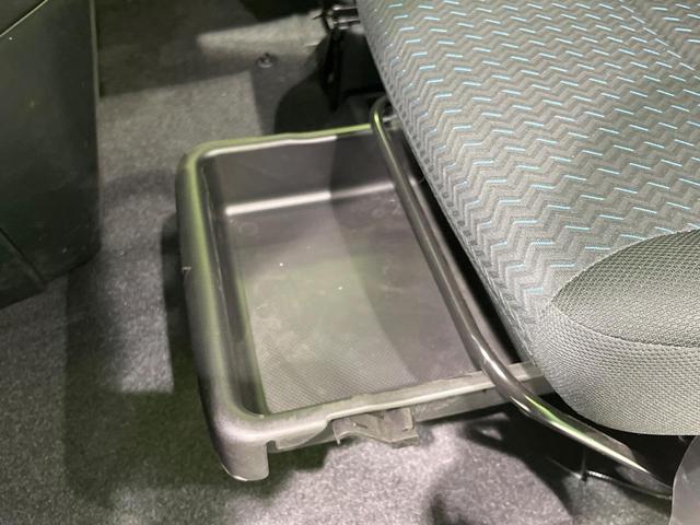 ルーミー カスタムＧ　両側電動スライド　パノラマモニター　衝突被害軽減システム　レーダークルーズ　禁煙車　コーナーセンサー　ＬＥＤヘッド　ビルトインＥＴＣ　純正１４インチアルミ　オートライト　オートエアコン（41枚目）