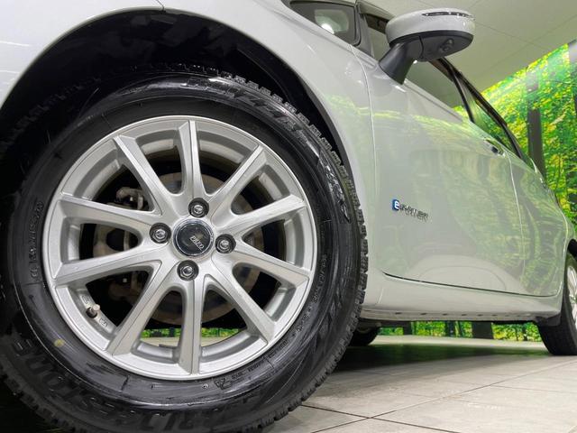 ノート ｅ－パワー　メダリスト　禁煙車　エマージェンシーブレーキ　純正ナビ　全周囲カメラ　コーナーセンサー　レーンアシスト　ＬＥＤヘッドライト　ＥＴＣ　Ｂｌｕｅｔｏｏｔｈ再生　フルセグ　スマートキー　オートエアコン（13枚目）