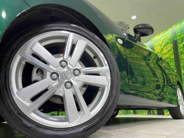 �y�����P�U�C���`�A���~�z�C�[���z�O�ςɃ}�b�`���������A���~�z�C�[���𑕒����Ă���܂��B�e��ЊO�A���~�z�C�[����A�X�^�b�h���X�^�C�����戵�����Ă���܂��B���񂲑��k����������