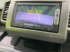 【バックカメラ】駐車時に後方がリアルタイム映像で確認できます。大型商業施設や立体駐車場での駐車時や、夜間のバック時に大活躍！運転スキルに関わらず、今や必須となった装備のひとつです！ 5