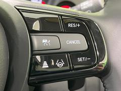 �ڥ����ץƥ��֥��롼������ȥ�����۹�®ƻϩ�Ǥ�Ĺ��Υ���Ԥ��ڤˡ�����ư��®�٤��ݤĥ��롼������ȥ����뤬�����ͷڸ������ƥ��Ϣ�Ȥ��������μ�ξ���Τ��Ƽִ֤��ݤĤ褦��®��Ĵ�ᤷ�Ƥ���ޤ����� 4