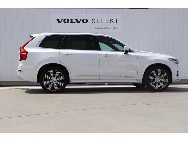 ＸＣ９０ リチャージ　ＰＨＶ　Ｔ８　ＡＷＤ　インスクリプション　４ＷＤ　ワンオーナー　７人乗り　全周囲カメラ　サンルーフ　革シート　電動リアゲート　横滑り防止　キーレス　シートヒーター　点検記録簿　アルミ　走行距離７００ｋｍ　車検令和７年４月まで（5枚目）