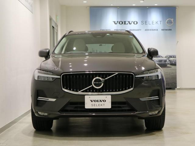 ＸＣ６０ Ｂ５　ＡＷＤ　モーメンタム　４ＷＤ　８速ＡＴ　禁煙車　パワーシート　助手席シートメモリー機構　シートヒーター　電動ランバーサポート　ステアリングホイール　　クライメートパッケージ　点検記録簿付き　車検令和７年３月まで（2枚目）