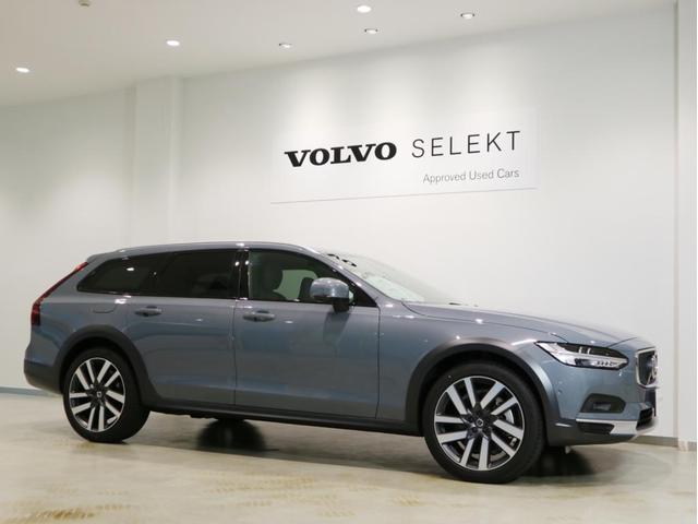 Ｖ９０ クロスカントリー　Ｂ６　ＡＷＤ　プロ　４ＷＤ　８速ＡＴ　禁煙車　ステアリングホイール・ヒーター　ヘッドアップ・ディスプレイ　３６０度ビューカメラ　車検令和７年３月まで　車体色／サンダーグレーメタリック（9枚目）