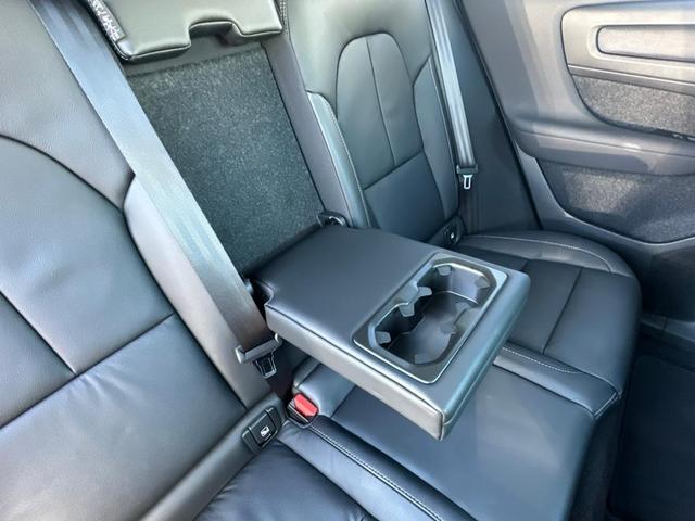 ＸＣ４０ アルティメット　Ｂ４　ＡＷＤ　禁煙車　ナビ　バックカメラ　全周囲カメラ　ＥＴＣ２．０　アダプティブクルーズコントロール　レーンアシスト　クリアランスソナー　電動リアゲート　ドライブレコーダー　シートヒーター　記録簿（22枚目）