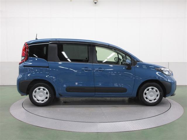 シエンタ ハイブリッドＧ　４ＷＤ　ミュージックプレイヤー接続可　バックカメラ　衝突被害軽減システム　ＥＴＣ　ドラレコ　両側電動スライド　ＬＥＤヘッドランプ　ウオークスルー　乗車定員７人　ワンオーナー（5枚目）