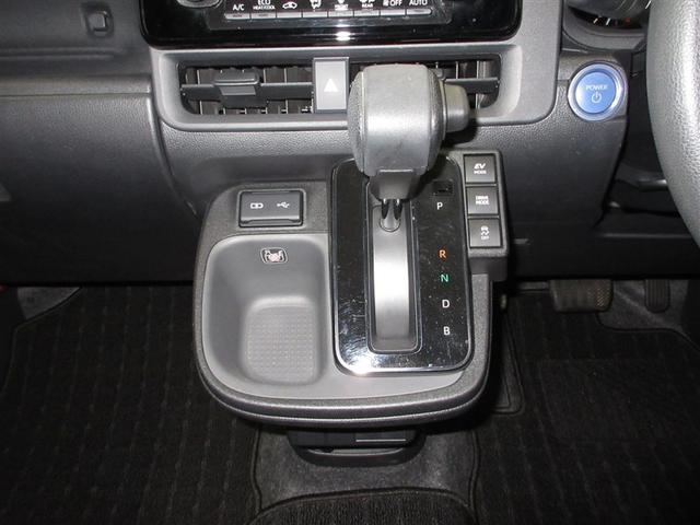 シエンタ ハイブリッドＧ　４ＷＤ　ミュージックプレイヤー接続可　バックカメラ　衝突被害軽減システム　ＥＴＣ　ドラレコ　両側電動スライド　ＬＥＤヘッドランプ　ウオークスルー　乗車定員７人　ワンオーナー（16枚目）