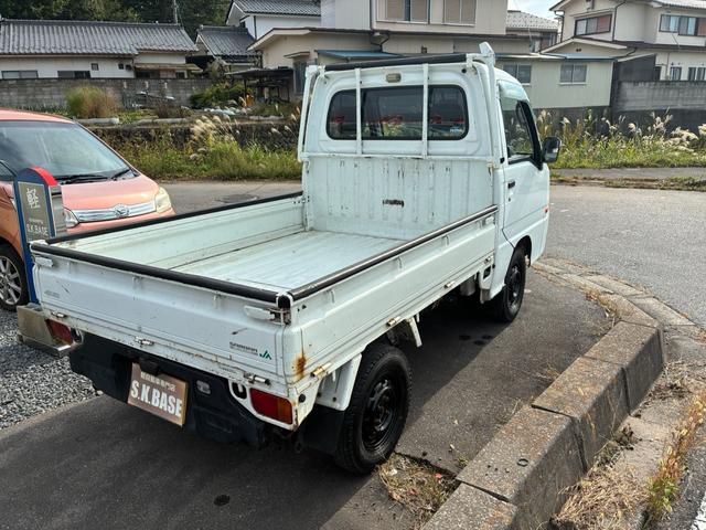 サンバートラック ＪＡ　　　　　　　　　　　　　　　　　　　　　　　　　　ＪＡ　パートタイム４ＷＤ　５ＭＴ　パワステ　ワンオーナー（4枚目）