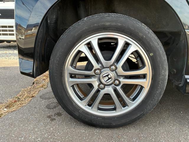 Ｎ－ＢＯＸカスタム Ｇ・Ｌパッケージ　社外ナビＴＶ　純正アルミ　バックカメラ　ＥＴＣ　両側スライドドア左側パワースライドドア　タイミングチェーン　ＨＩＤ　プッシュスタート　スマートキー　検Ｒ８年９月（29枚目）