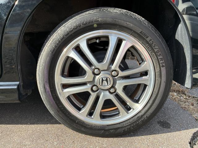 Ｎ－ＢＯＸカスタム Ｇ・Ｌパッケージ　社外ナビＴＶ　純正アルミ　バックカメラ　ＥＴＣ　両側スライドドア左側パワースライドドア　タイミングチェーン　ＨＩＤ　プッシュスタート　スマートキー　検Ｒ８年９月（30枚目）