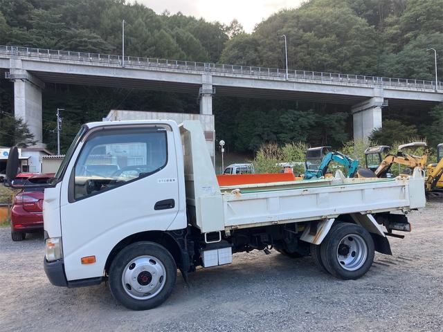 デュトロ スーパー横綱ダンプ　４ＷＤ　４．０ディーゼルターボ　５速マニュアル車　積載量２トン　エアバッグ　ＡＢＳ　走行５２０００Ｋｍ台　車検整備付　後輪ダブルタイヤ　コモレーン　ＥＴＣ車載器（22枚目）