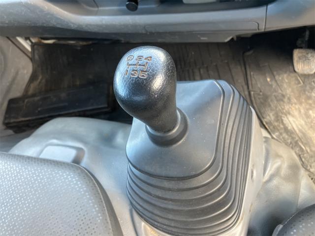 デュトロ スーパー横綱ダンプ　４ＷＤ　４．０ディーゼルターボ　５速マニュアル車　積載量２トン　エアバッグ　ＡＢＳ　走行５２０００Ｋｍ台　車検整備付　後輪ダブルタイヤ　コモレーン　ＥＴＣ車載器（46枚目）