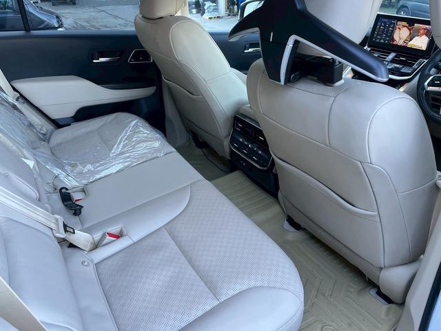 ランドクルーザー ＺＸ　４ＷＤ　本革　サンルーフ　純正ナビ　フルセグＴＶ　全方位モニター　走行７９００Ｋｍ台　車検令和９年９月　シートヒーター　プッシュスタート　スマートキー（25枚目）