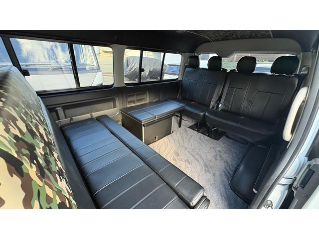 対面状態。テーブルを後付けすることも可能です。