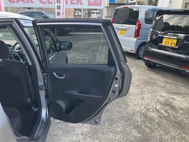 フィット スポーティエディション パワーウィンドウ キーレスエントリー ABS 盗難防止システム エアコン パワーステアリング 運転席エアバッグ(27枚目)