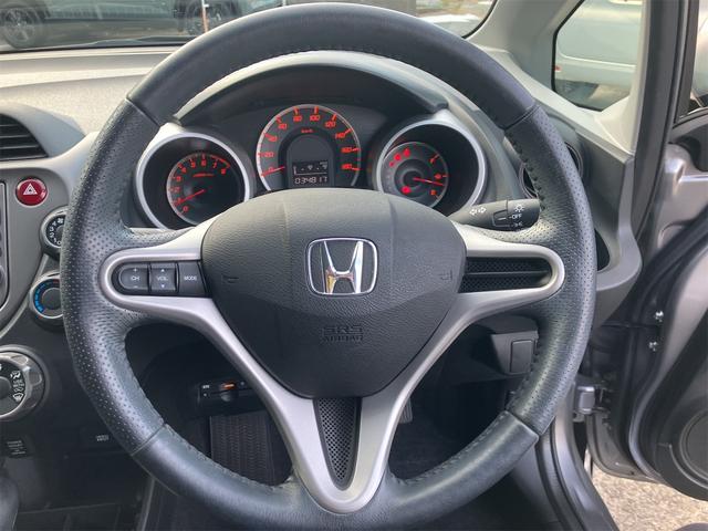 フィット スポーティエディション パワーウィンドウ キーレスエントリー ABS 盗難防止システム エアコン パワーステアリング 運転席エアバッグ(33枚目)