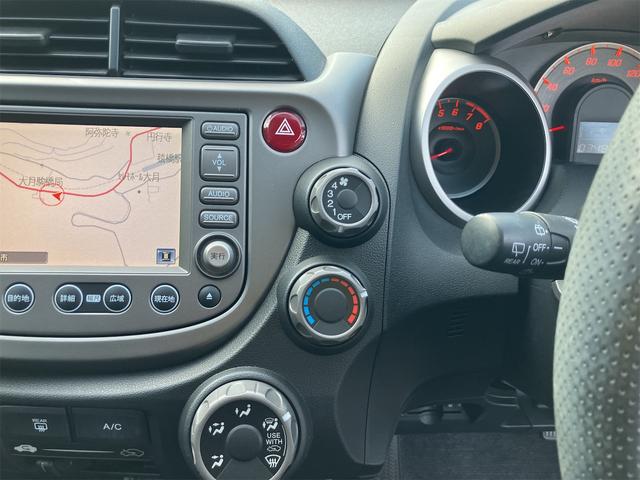 フィット スポーティエディション パワーウィンドウ キーレスエントリー ABS 盗難防止システム エアコン パワーステアリング 運転席エアバッグ(39枚目)