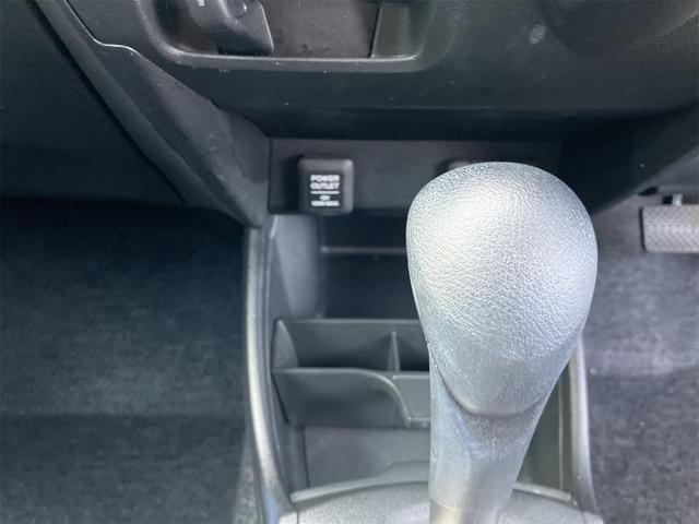 フィット スポーティエディション パワーウィンドウ キーレスエントリー ABS 盗難防止システム エアコン パワーステアリング 運転席エアバッグ(41枚目)