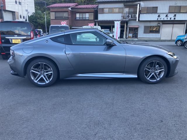 フェアレディZ ベースグレード クルコン ハイビームアシスト LEDヘッド バックカメラ 衝突軽減システム エアコン パワーウィンドウ パワーステアリング ナビ USB ETC Bluetooth オートライト インテリジェントキー(4枚目)