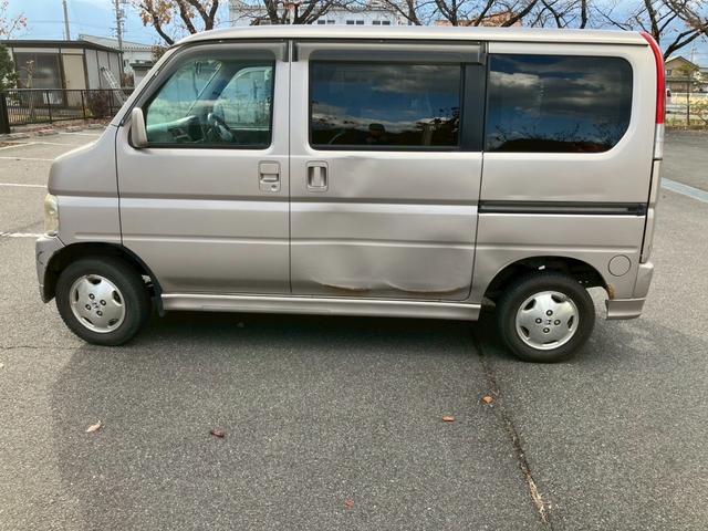 バモス Ｌ　関東ＡＡ正規仕入車両　４ＷＤ　５ＭＴ　マニュアル　修復歴無し　４ＷＤ　５ＭＴ　実走行６５２００ｋｍ　外装ボコボコ（35枚目）