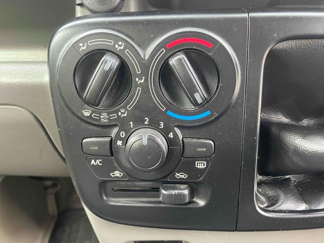 ＮＶ１００クリッパーバン 　４ＷＤ　ＭＴ　両側スライドドア　エアコン　パワーステアリング　運転席エアバッグ　助手席エアバッグ（7枚目）