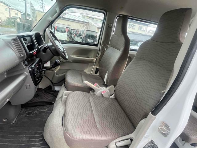 ＮＶ１００クリッパーバン 　４ＷＤ　ＭＴ　両側スライドドア　エアコン　パワーステアリング　運転席エアバッグ　助手席エアバッグ（46枚目）
