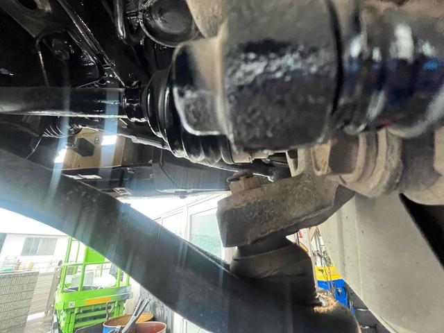 ＮＶ１００クリッパーバン 　４ＷＤ　ＭＴ　両側スライドドア　エアコン　パワーステアリング　運転席エアバッグ　助手席エアバッグ（64枚目）