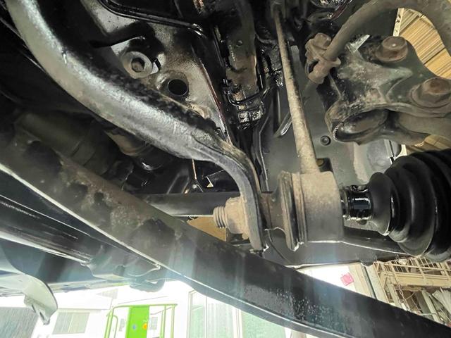 ＮＶ１００クリッパーバン 　４ＷＤ　ＭＴ　両側スライドドア　エアコン　パワーステアリング　運転席エアバッグ　助手席エアバッグ（65枚目）