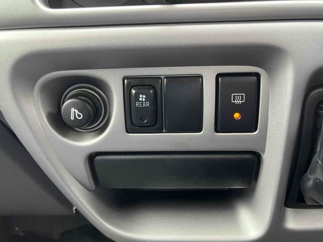 エブリイワゴン ジョイポップターボＰＺ　４ＷＤ　ＥＴＣ　両側スライドドア　キーレスエントリー　電動格納ミラー　ＡＴ　ＡＢＳ　アルミホイール　衝突安全ボディ　エアコン　パワーステアリング（5枚目）