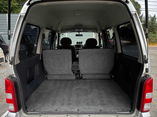 エブリイワゴン ジョイポップターボＰＺ　４ＷＤ　ＥＴＣ　両側スライドドア　キーレスエントリー　電動格納ミラー　ＡＴ　ＡＢＳ　アルミホイール　衝突安全ボディ　エアコン　パワーステアリング（17枚目）