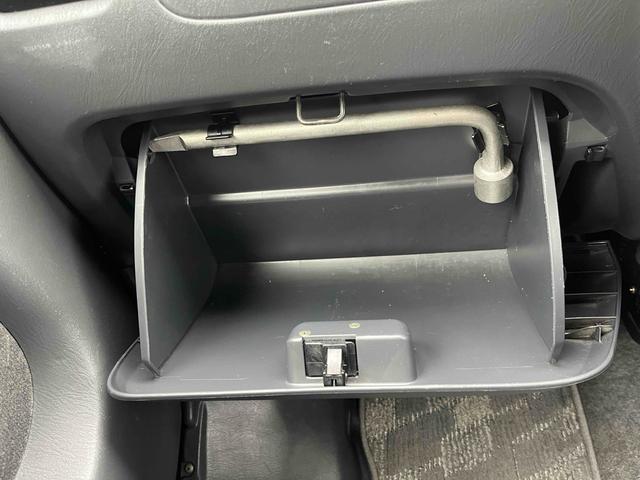 エブリイワゴン ジョイポップターボＰＺ　４ＷＤ　ＥＴＣ　両側スライドドア　キーレスエントリー　電動格納ミラー　ＡＴ　ＡＢＳ　アルミホイール　衝突安全ボディ　エアコン　パワーステアリング（35枚目）