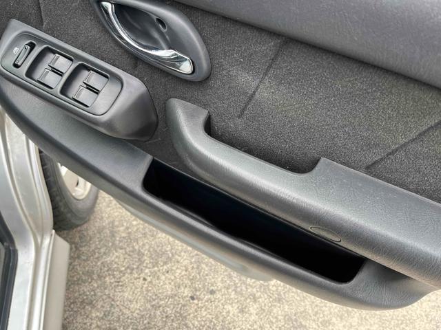 エブリイワゴン ジョイポップターボＰＺ　４ＷＤ　ＥＴＣ　両側スライドドア　キーレスエントリー　電動格納ミラー　ＡＴ　ＡＢＳ　アルミホイール　衝突安全ボディ　エアコン　パワーステアリング（40枚目）