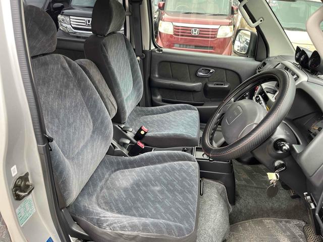 エブリイワゴン ジョイポップターボＰＺ　４ＷＤ　ＥＴＣ　両側スライドドア　キーレスエントリー　電動格納ミラー　ＡＴ　ＡＢＳ　アルミホイール　衝突安全ボディ　エアコン　パワーステアリング（42枚目）