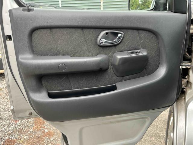 エブリイワゴン ジョイポップターボＰＺ　４ＷＤ　ＥＴＣ　両側スライドドア　キーレスエントリー　電動格納ミラー　ＡＴ　ＡＢＳ　アルミホイール　衝突安全ボディ　エアコン　パワーステアリング（45枚目）