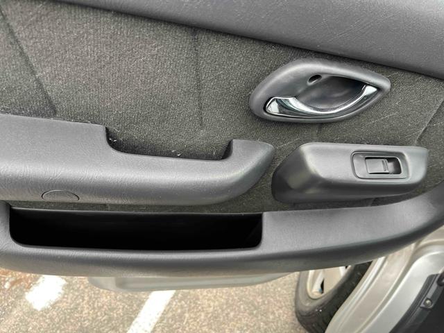 エブリイワゴン ジョイポップターボＰＺ　４ＷＤ　ＥＴＣ　両側スライドドア　キーレスエントリー　電動格納ミラー　ＡＴ　ＡＢＳ　アルミホイール　衝突安全ボディ　エアコン　パワーステアリング（47枚目）