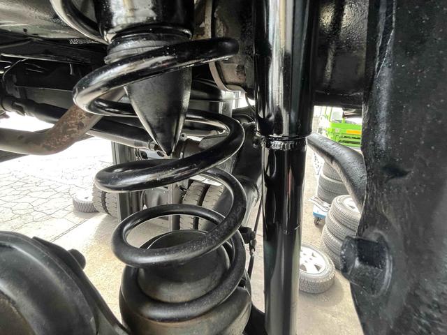 エブリイワゴン ジョイポップターボＰＺ　４ＷＤ　ＥＴＣ　両側スライドドア　キーレスエントリー　電動格納ミラー　ＡＴ　ＡＢＳ　アルミホイール　衝突安全ボディ　エアコン　パワーステアリング（79枚目）