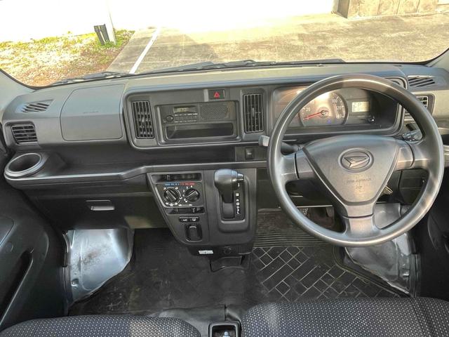 ハイゼットカーゴ 　４ＷＤ　軽バン　ＡＴ　両側スライドドア　アイドリングストップ　エアコン　パワーステアリング　パワーウィンドウ　運転席エアバッグ　助手席エアバッグ（2枚目）