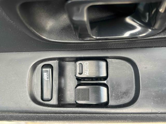 ハイゼットカーゴ 　４ＷＤ　軽バン　ＡＴ　両側スライドドア　アイドリングストップ　エアコン　パワーステアリング　パワーウィンドウ　運転席エアバッグ　助手席エアバッグ（10枚目）