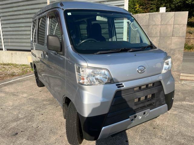 ハイゼットカーゴ 　４ＷＤ　軽バン　ＡＴ　両側スライドドア　アイドリングストップ　エアコン　パワーステアリング　パワーウィンドウ　運転席エアバッグ　助手席エアバッグ（13枚目）
