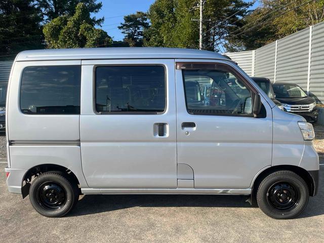 ハイゼットカーゴ 　４ＷＤ　軽バン　ＡＴ　両側スライドドア　アイドリングストップ　エアコン　パワーステアリング　パワーウィンドウ　運転席エアバッグ　助手席エアバッグ（15枚目）