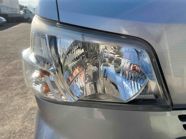 ハイゼットカーゴ 　４ＷＤ　軽バン　ＡＴ　両側スライドドア　アイドリングストップ　エアコン　パワーステアリング　パワーウィンドウ　運転席エアバッグ　助手席エアバッグ（17枚目）