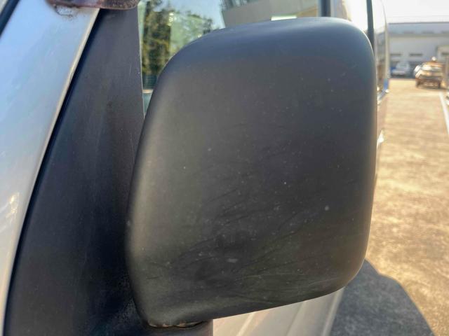 ハイゼットカーゴ 　４ＷＤ　軽バン　ＡＴ　両側スライドドア　アイドリングストップ　エアコン　パワーステアリング　パワーウィンドウ　運転席エアバッグ　助手席エアバッグ（22枚目）