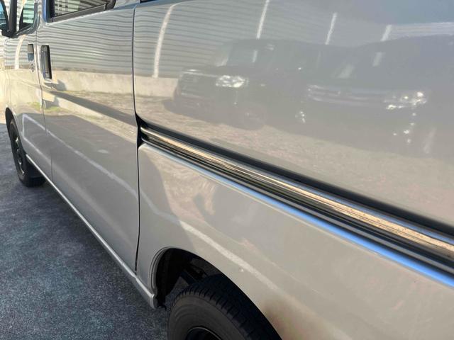 ハイゼットカーゴ 　４ＷＤ　軽バン　ＡＴ　両側スライドドア　アイドリングストップ　エアコン　パワーステアリング　パワーウィンドウ　運転席エアバッグ　助手席エアバッグ（23枚目）