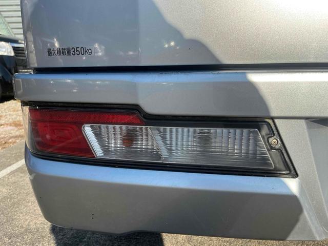 ハイゼットカーゴ 　４ＷＤ　軽バン　ＡＴ　両側スライドドア　アイドリングストップ　エアコン　パワーステアリング　パワーウィンドウ　運転席エアバッグ　助手席エアバッグ（26枚目）
