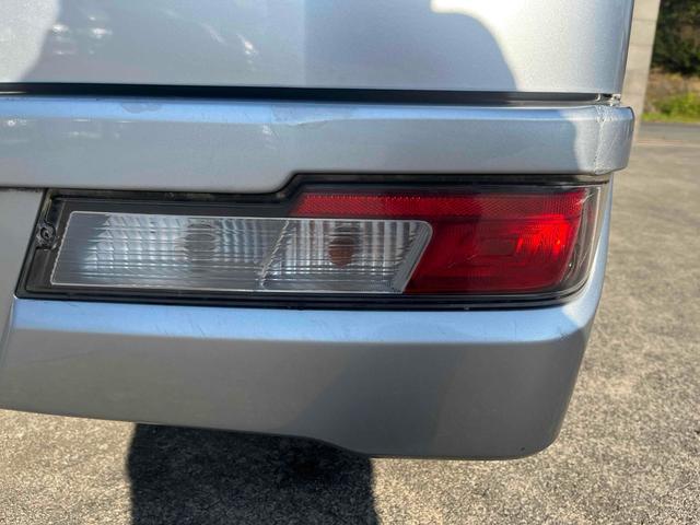 ハイゼットカーゴ 　４ＷＤ　軽バン　ＡＴ　両側スライドドア　アイドリングストップ　エアコン　パワーステアリング　パワーウィンドウ　運転席エアバッグ　助手席エアバッグ（27枚目）