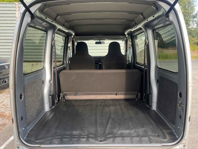 ハイゼットカーゴ 　４ＷＤ　軽バン　ＡＴ　両側スライドドア　アイドリングストップ　エアコン　パワーステアリング　パワーウィンドウ　運転席エアバッグ　助手席エアバッグ（29枚目）