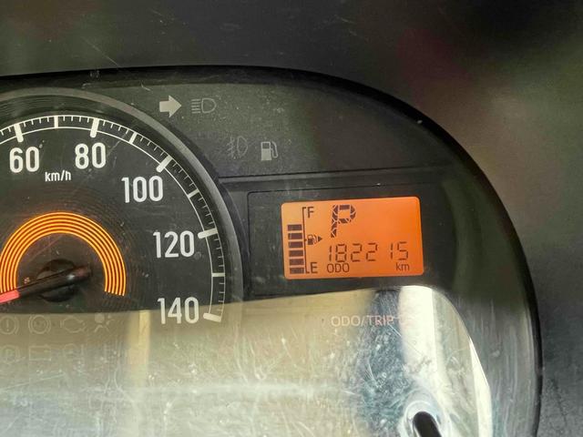 ハイゼットカーゴ 　４ＷＤ　軽バン　ＡＴ　両側スライドドア　アイドリングストップ　エアコン　パワーステアリング　パワーウィンドウ　運転席エアバッグ　助手席エアバッグ（33枚目）