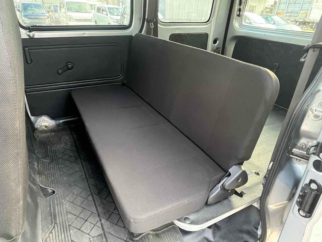 ハイゼットカーゴ 　４ＷＤ　軽バン　ＡＴ　両側スライドドア　アイドリングストップ　エアコン　パワーステアリング　パワーウィンドウ　運転席エアバッグ　助手席エアバッグ（43枚目）