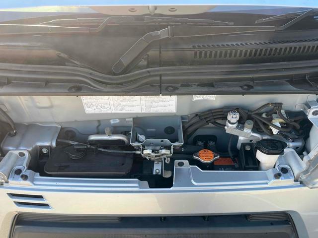 ハイゼットカーゴ 　４ＷＤ　軽バン　ＡＴ　両側スライドドア　アイドリングストップ　エアコン　パワーステアリング　パワーウィンドウ　運転席エアバッグ　助手席エアバッグ（46枚目）