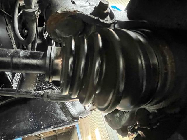 ハイゼットカーゴ 　４ＷＤ　軽バン　ＡＴ　両側スライドドア　アイドリングストップ　エアコン　パワーステアリング　パワーウィンドウ　運転席エアバッグ　助手席エアバッグ（61枚目）